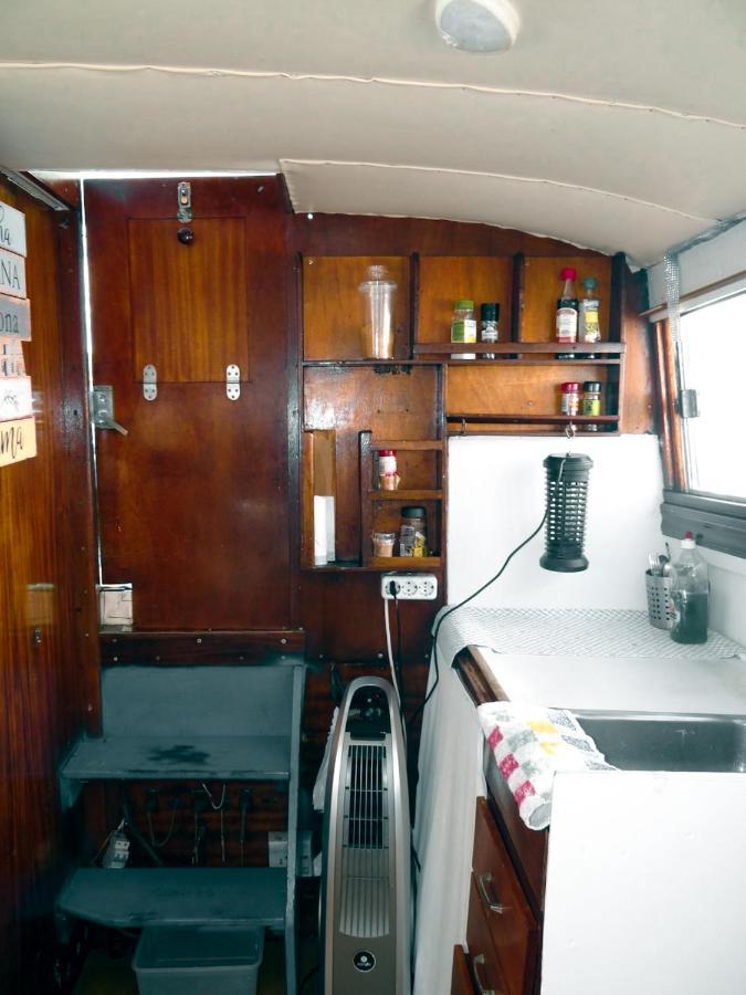 Precioso Barco En Barcelona Hotel Badalona Ngoại thất bức ảnh